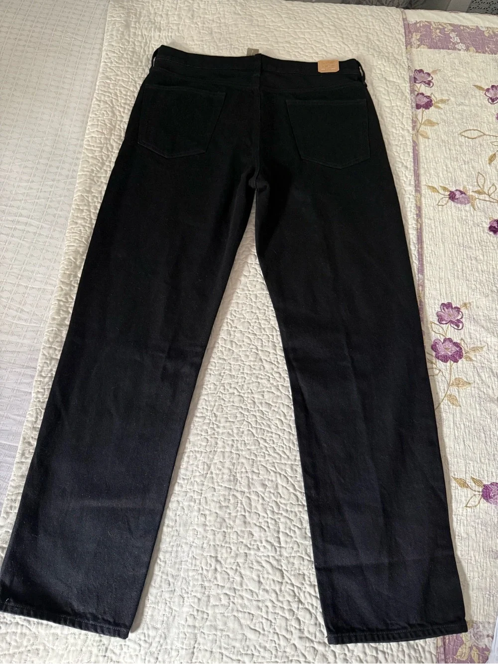 J.Crew Men's Classic Straight Jeans in Black Rinse.